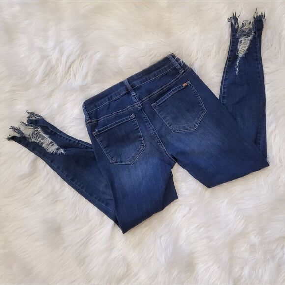 Special A cropped Skinny Distressed Jeans, size 3 Fray low rise - Picture 2 of 7